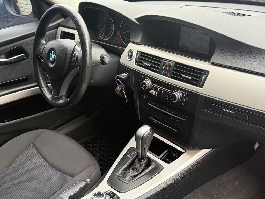 BMW 3-serie Touring 318i Business Line Automaat Navi Cruise, Automaat, Euro 5, 1435 kg, Zwart