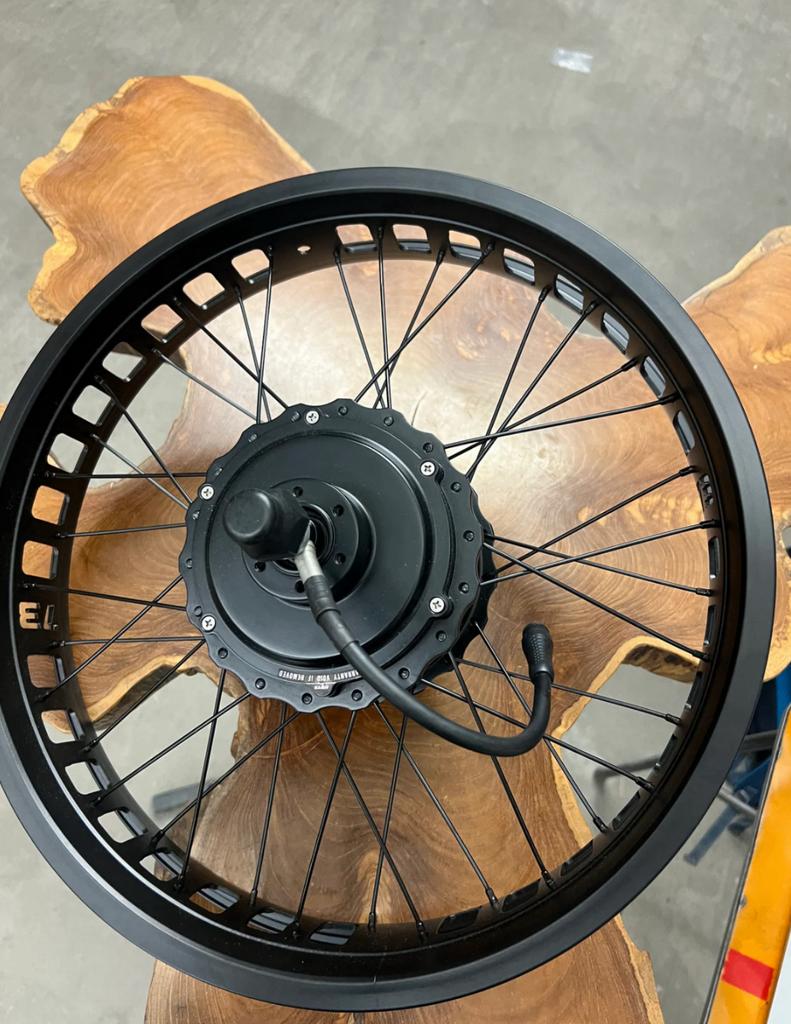 SUPER73 MOTOR REAR WHEEL COMPLETE Z MIAMI (SATIN), Ophalen of Verzenden