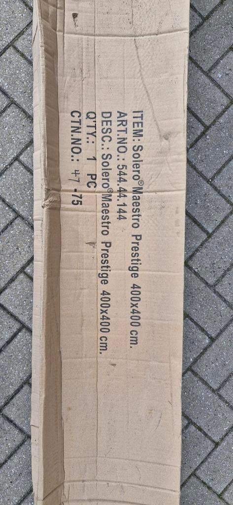 Solero Maestro Prestige parasol 400x400 cm incl. grondanker, Tuin en Terras, Parasols, Ophalen of Verzenden