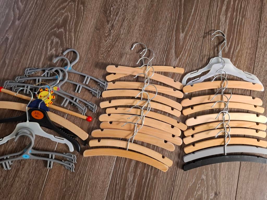 Kledinghangers babykleding 35 stuks, Kinderen en Baby's, Babykleding | Overige, Ophalen, Jongetje of Meisje