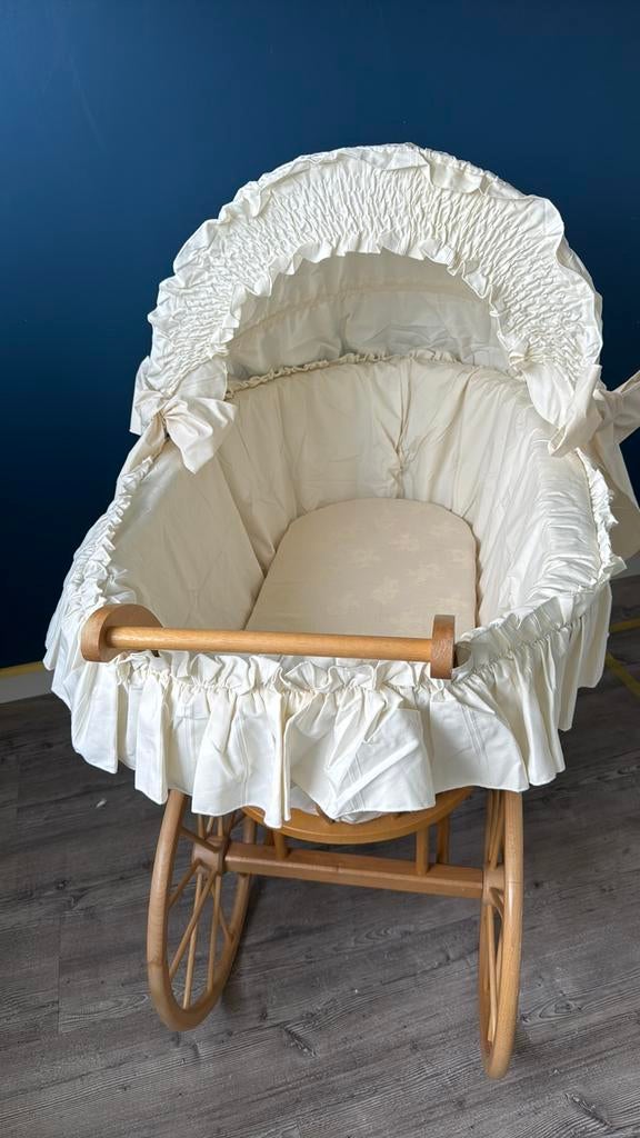 Baby wieg nog heel mooi, Ophalen, Zo goed als nieuw, Wieg