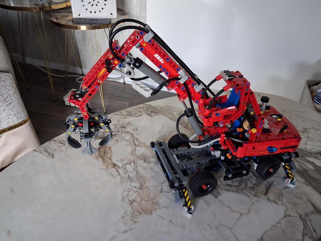 Lego Technic kraan met grijper en boekje, Ophalen