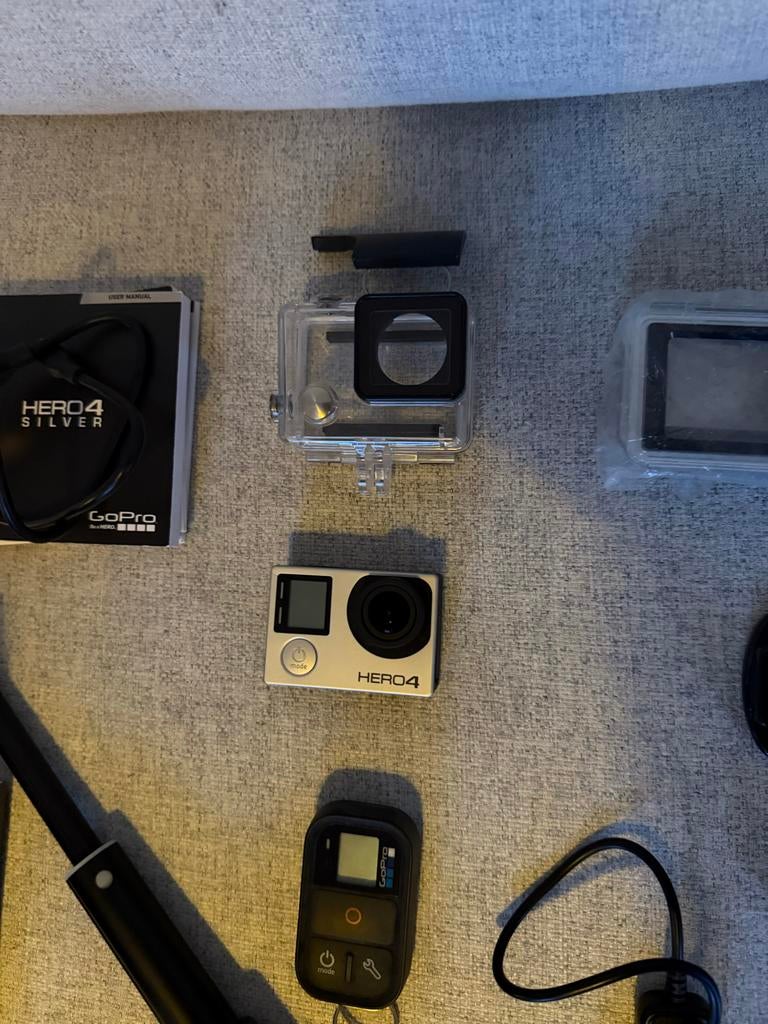 GoPro Hero 4 Silver compleet met accessoires, Ophalen, Zo goed als nieuw, GoPro