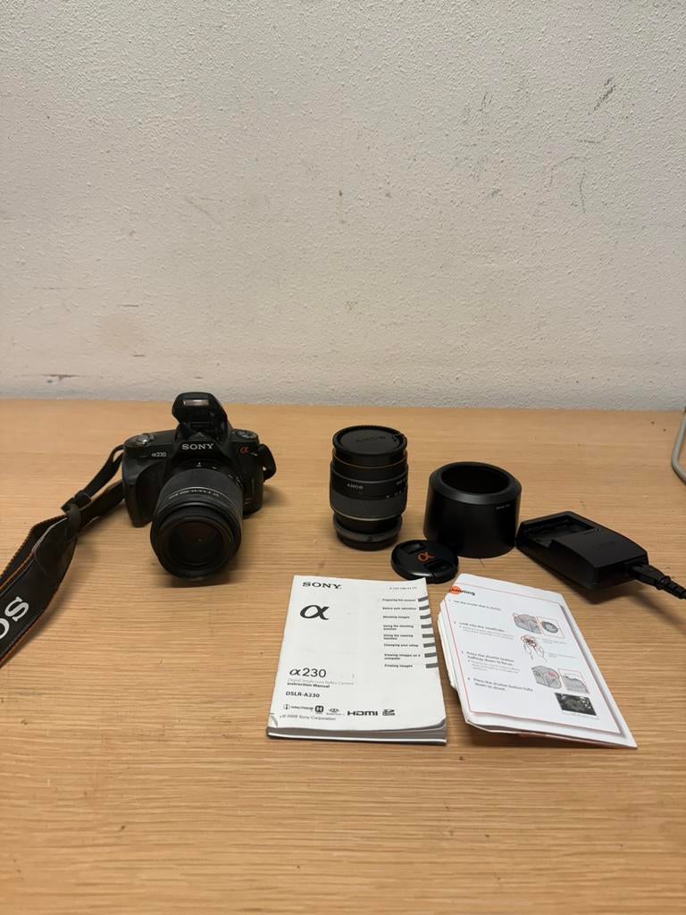 Sony A230 spiegelreflex camera met 55-200mm lens en 18-55mm, Ophalen of Verzenden