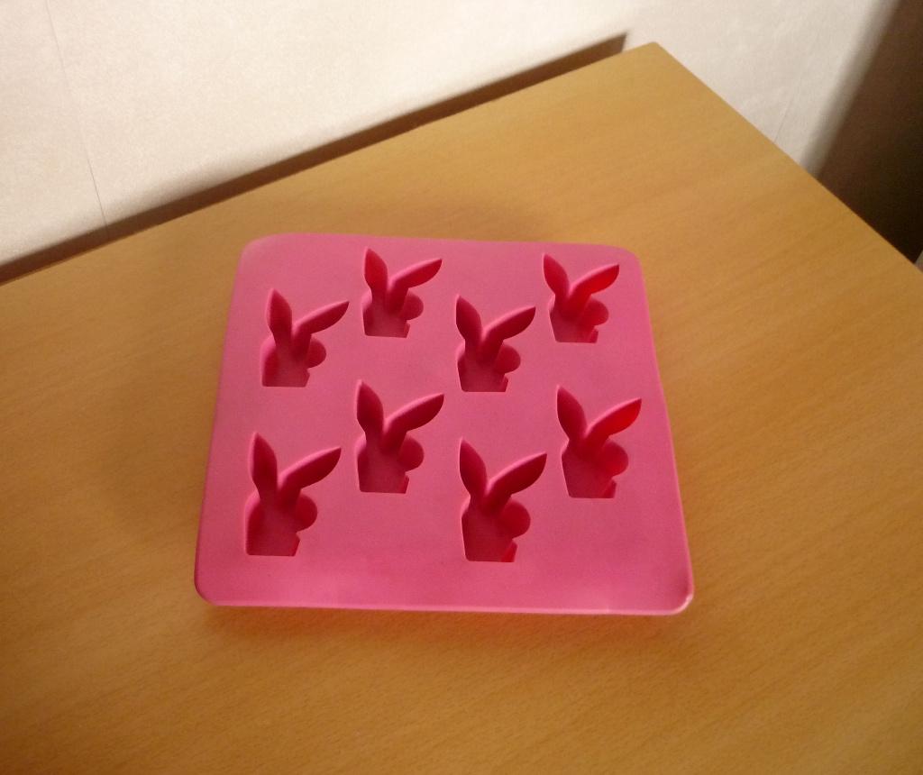 Fuchsia konijn Playboy bunny ijsklontjesvorm ijsblokjesvorm, Ophalen of Verzenden, Overige typen