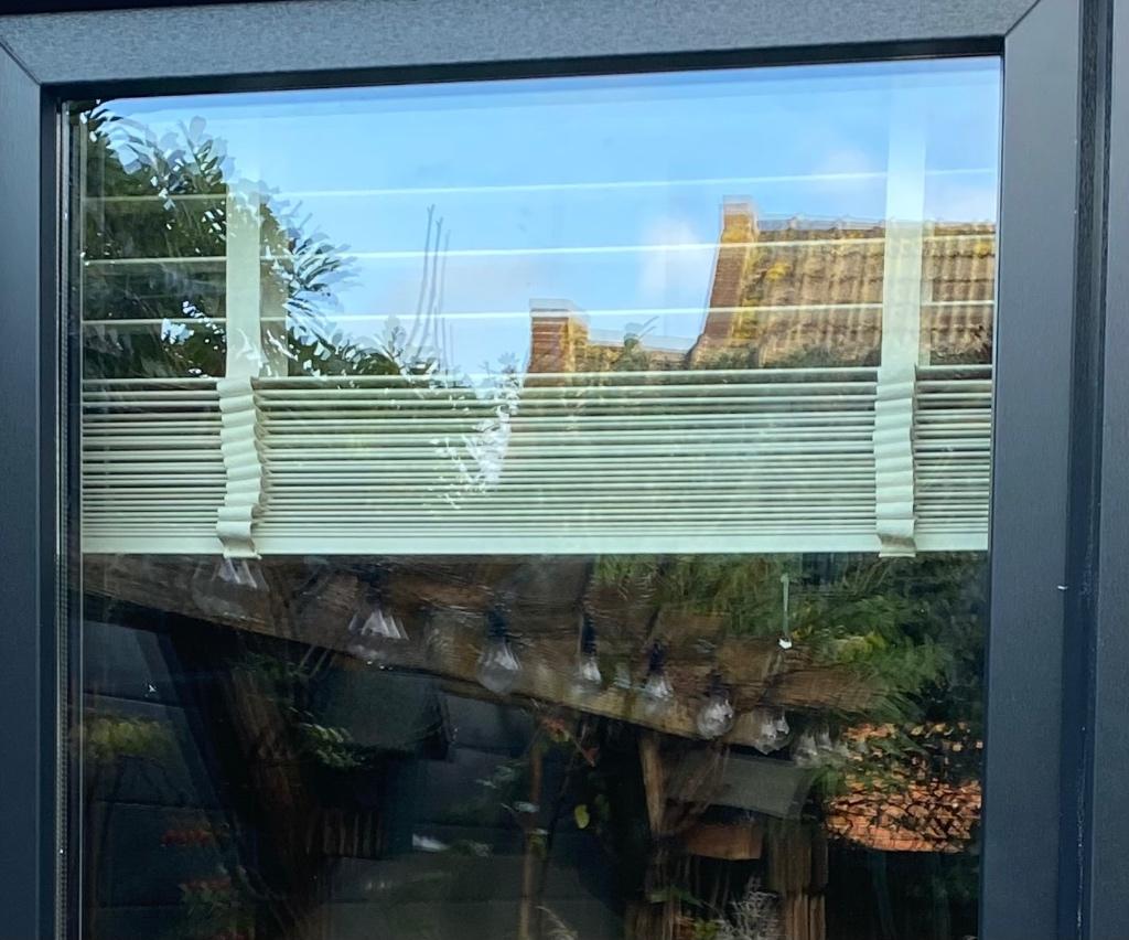 Houten jaloezieën.( Shutters ), Huis en Inrichting, Ophalen, 100 tot 150 cm, Zo goed als nieuw, Crème