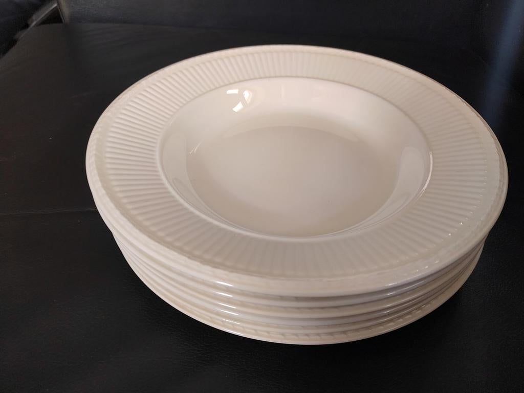7 diepe borden Wedgwood Edme, Ophalen of Verzenden