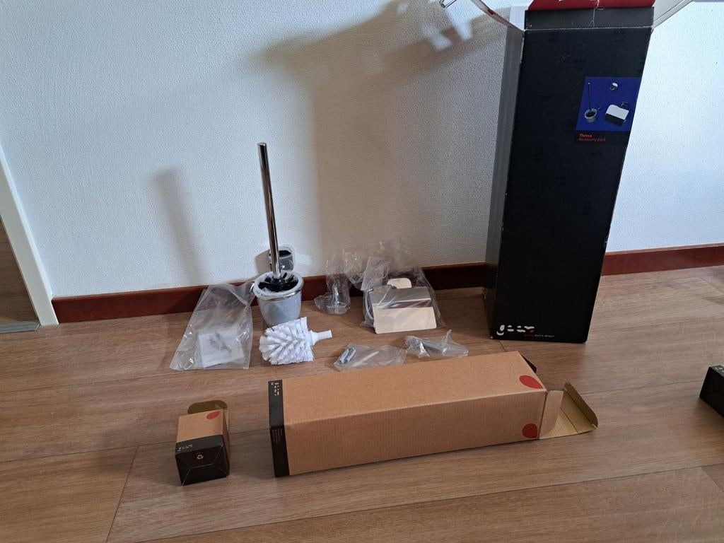 Nieuwe Toiletborstel en Houder - Chroom, Ophalen of Verzenden, Nieuw, Grijs, Overige typen