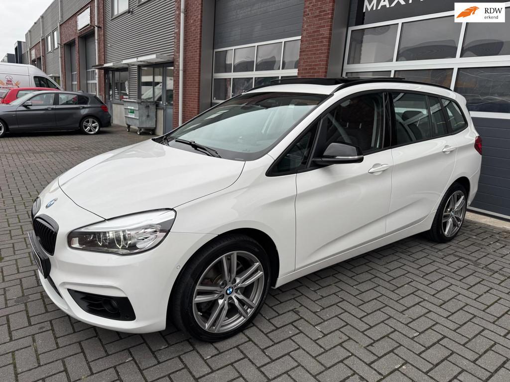 BMW 220i 7p. Gran Tourer LED HUD Pano Navi Camera Keyless, 1998 cc, Gebruikt, Zwart, 7 stoelen