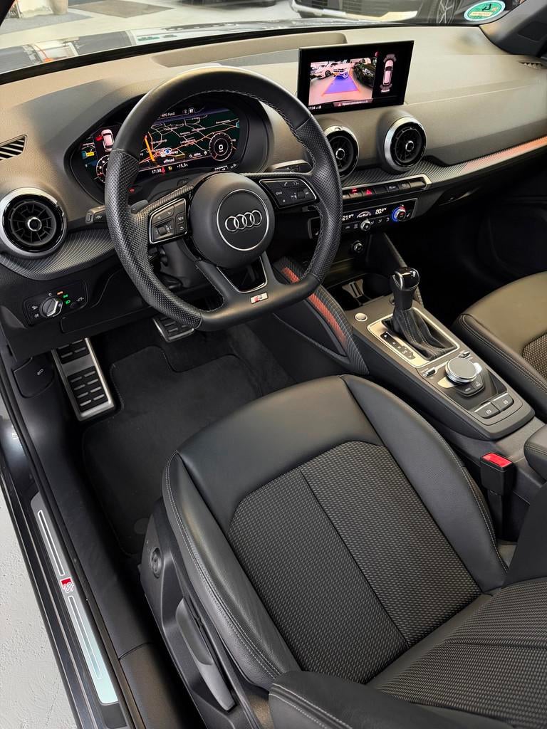 Audi Q2 35 TFSI 3x S-Line CarPlay Camera, 4 cilinders, Leder en Stof, Bedrijf, 690 kg
