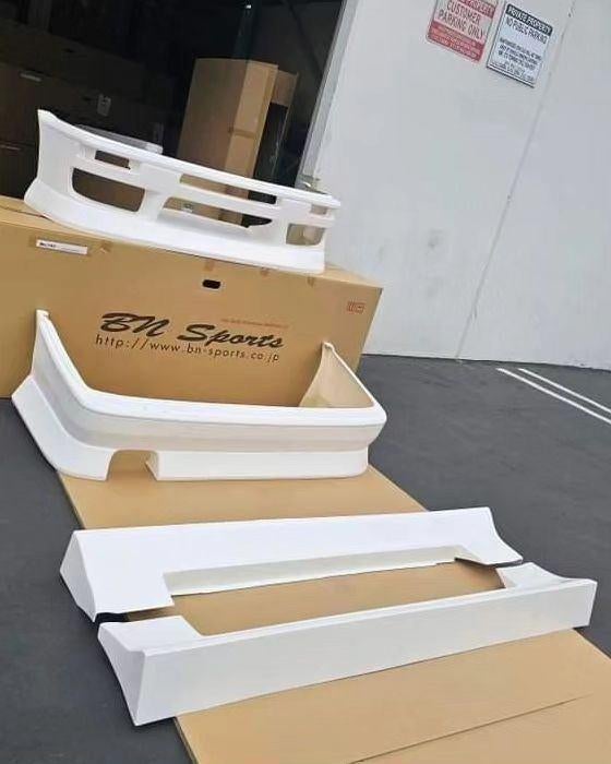 BN Sports bodykit bumper skirts - Toyota AE86 Levin, Ophalen of Verzenden