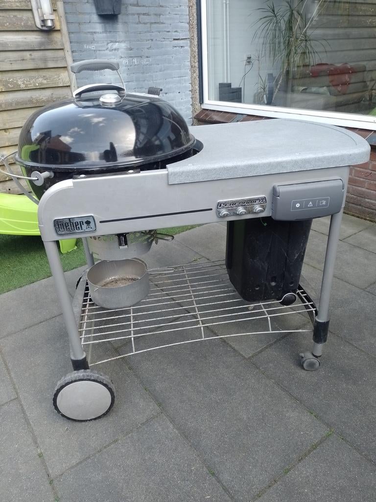 Weber BBQ, Tuin en Terras, Houtskoolbarbecues, Ophalen, Gebruikt, Weber, Met accessoires