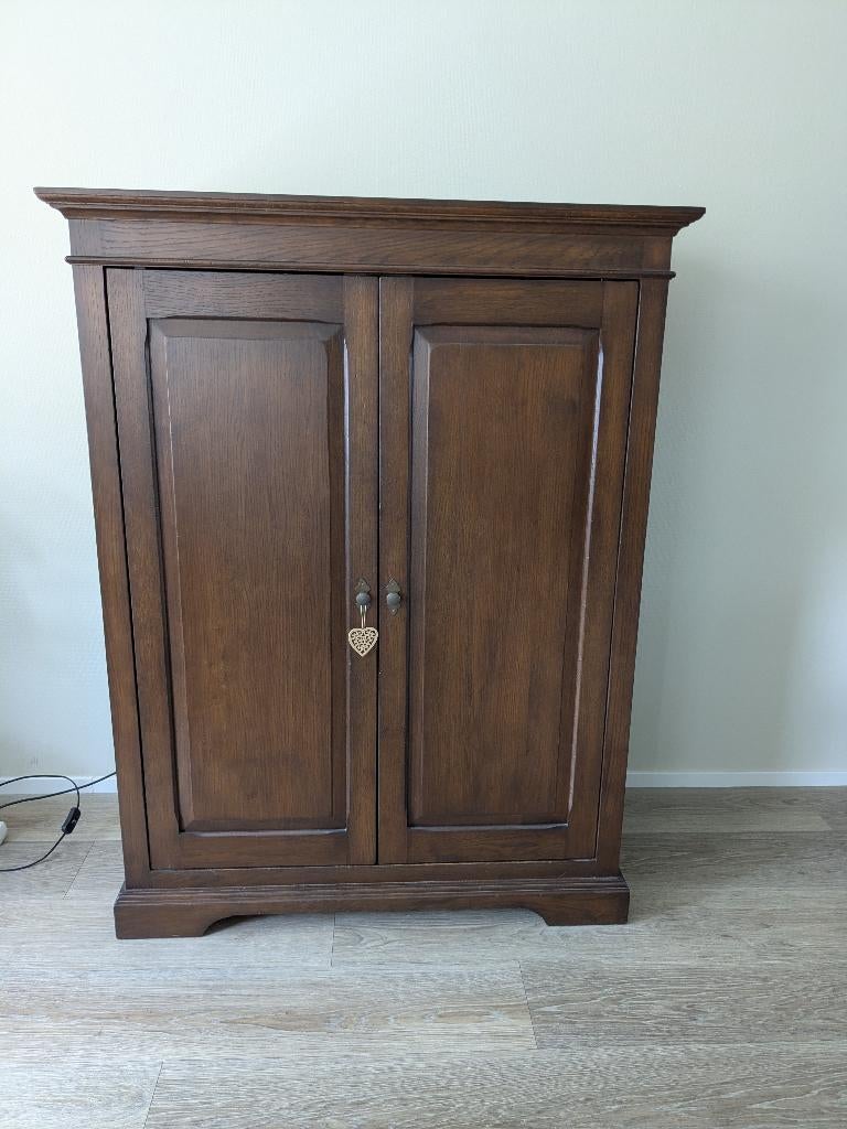 Kast, Ophalen, Zo goed als nieuw