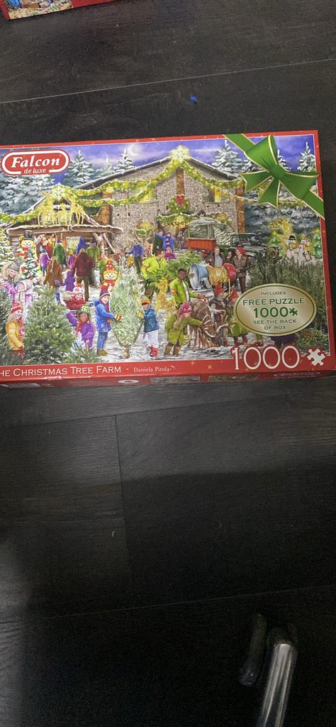 Falcon Deluxe Kerstpuzzel 1000 stukjes - 2 puzzels, Ophalen of Verzenden, 500 t/m 1500 stukjes, Zo goed als nieuw, Legpuzzel