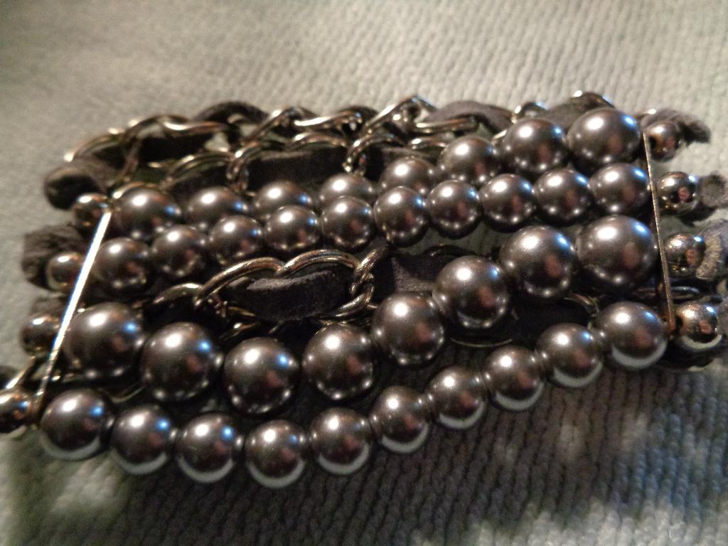 zware band met glasparels en leer nr arm 1174, Ophalen of Verzenden, Nieuw, Grijs, Leer