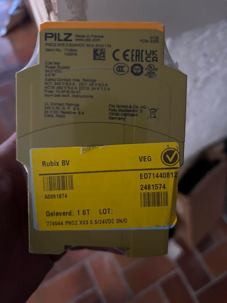 PILZ PNOZ X3 Veiligheidsschakelapparaat, Ophalen of Verzenden, Nieuw, Schakelaar