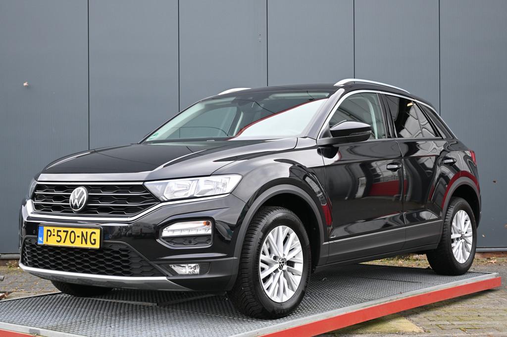 Volkswagen T-Roc 1.0 TSI Style Business (bj 2022), Voorwielaandrijving, Stof, Gebruikt, 1193 kg