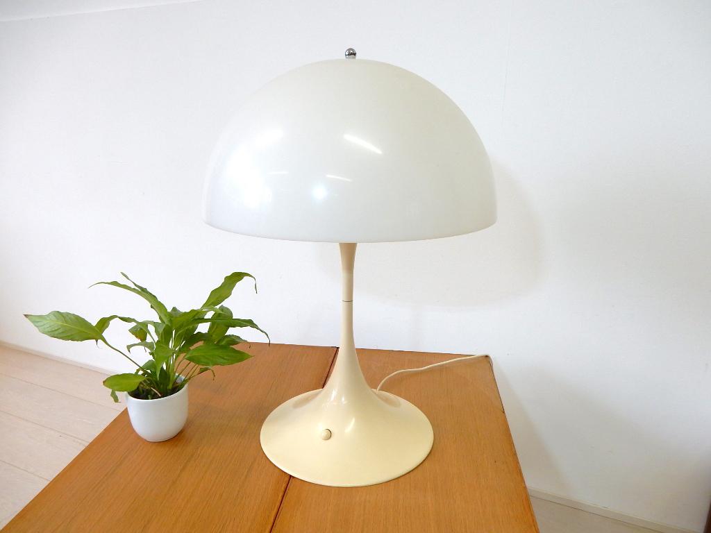 vintage lamp jaren 70 PANTHELLA VERNER PANTON LOUIS POULSEN, Kunststof, Gebruikt, 50 tot 75 cm, .