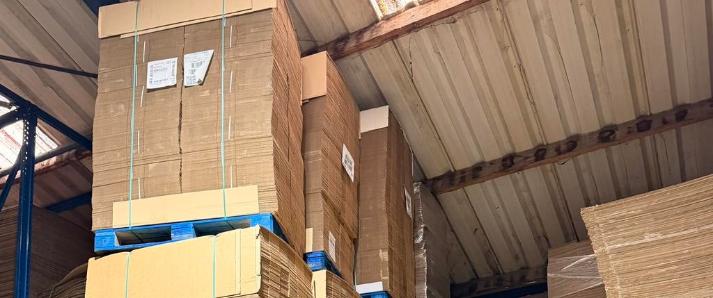 Dozen Nieuwe enkelgolf  verzendozen 26x16x15 cm, Doos, Minder dan 50 cm, Ophalen of Verzenden, Minder dan 40 cm