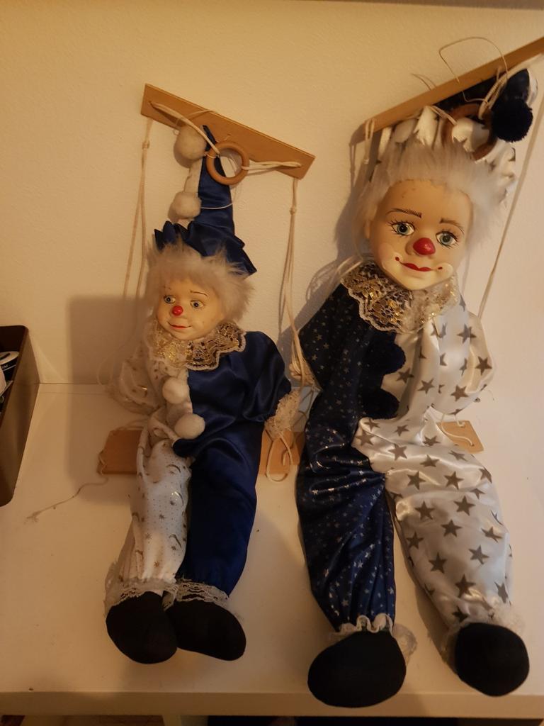 2 clowns ( hangend), Ophalen of Verzenden, Gebruikt, Pop