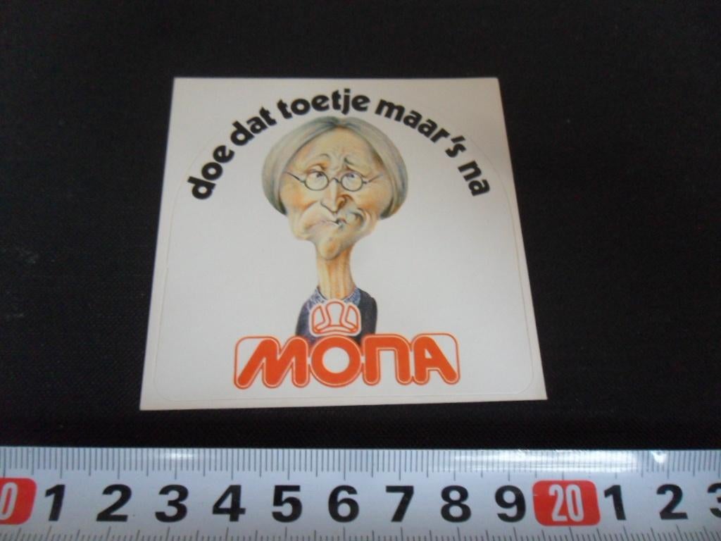 sticker MONA doe dat toetje maar 's na  BUA012, Ophalen, Zo goed als nieuw, Sticker