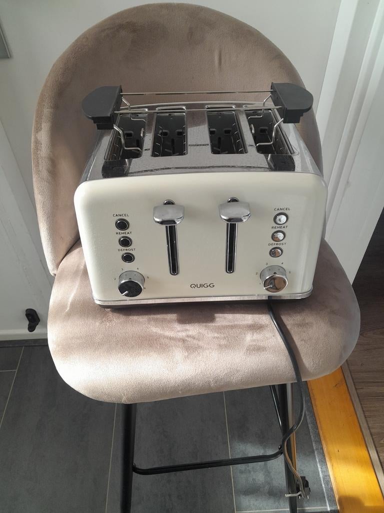 Mooie retro broodrooster, Ophalen