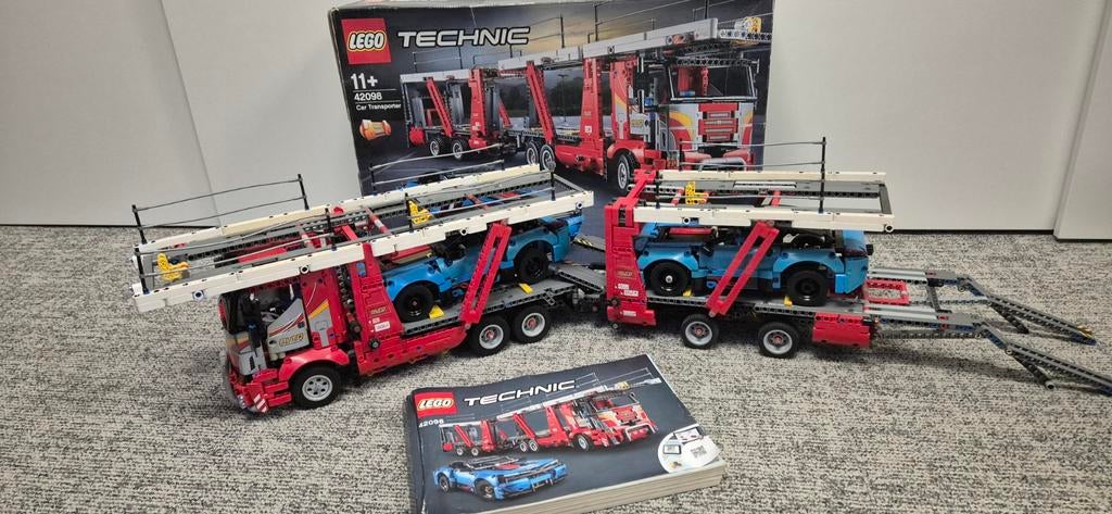 Lego Technic set 42098 met extra auto, Ophalen, Zo goed als nieuw, Complete set, Lego