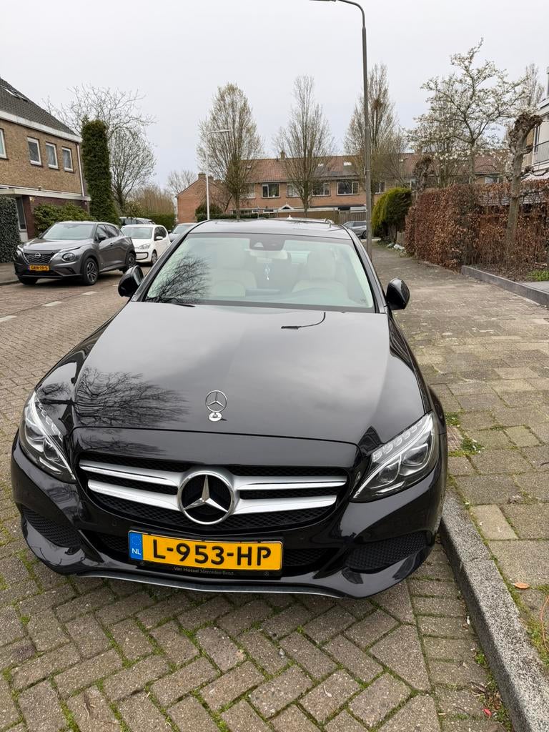Mercedes-Benz C-Klasse C200 290PK 9G-TRONIC 2018 Zwart, Auto's, Mercedes-Benz, 1800 kg, 4 cilinders, Zwart, 1365 kg