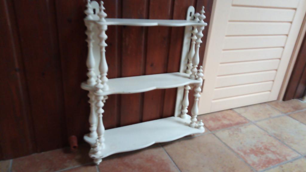 Wit houten wandrekje met 3 planken, Ophalen of Verzenden