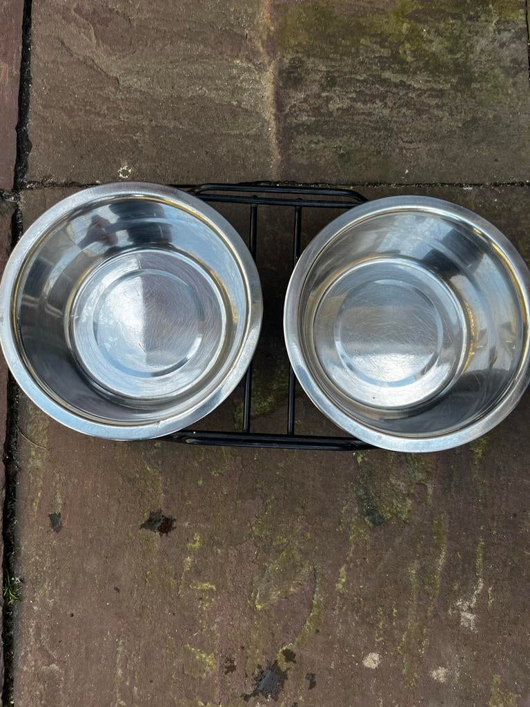 Voerbak voor kleine honden of katten, Dieren en Toebehoren, Ophalen, Zo goed als nieuw