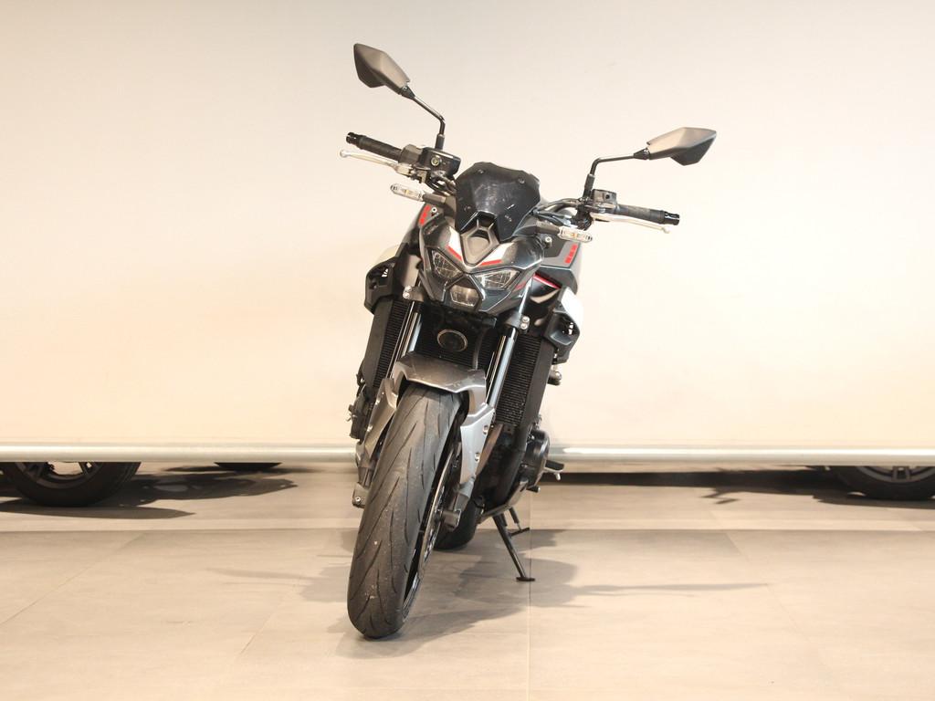 Kawasaki Z 900 35KW (bj 2025) - foto 3