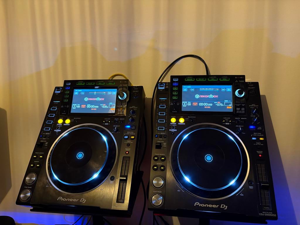 2x Pioneer CDJ-2000NXS2, Muziek en Instrumenten, Dj-sets en Draaitafels, Ophalen, Gebruikt, Dj-set, Pioneer