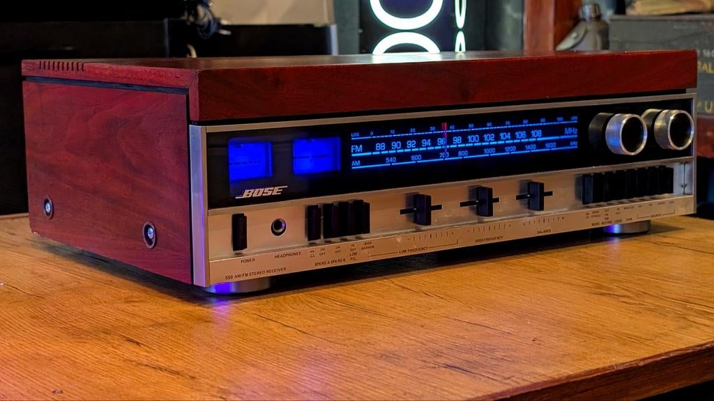 BOSE 550 RECEIVER/ 901 EQUALIZER • GARANTIE • GEREVISEERD, Overige merken, Rick's Audio 
De Kempen 18 
6021PZ Budel 
+31 (0)495 785698
info@ricks-audio.com