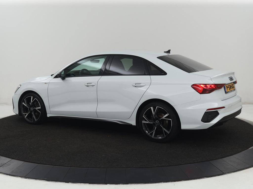 Audi A3 30 TFSI S edition | Stoelverwarming | Carplay | Virt, Stof, Gebruikt, Wit, Origineel Nederlands