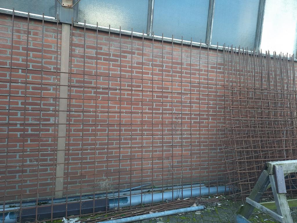 Bouwstaalmat / ijzerenwaren, Ophalen, Zo goed als nieuw