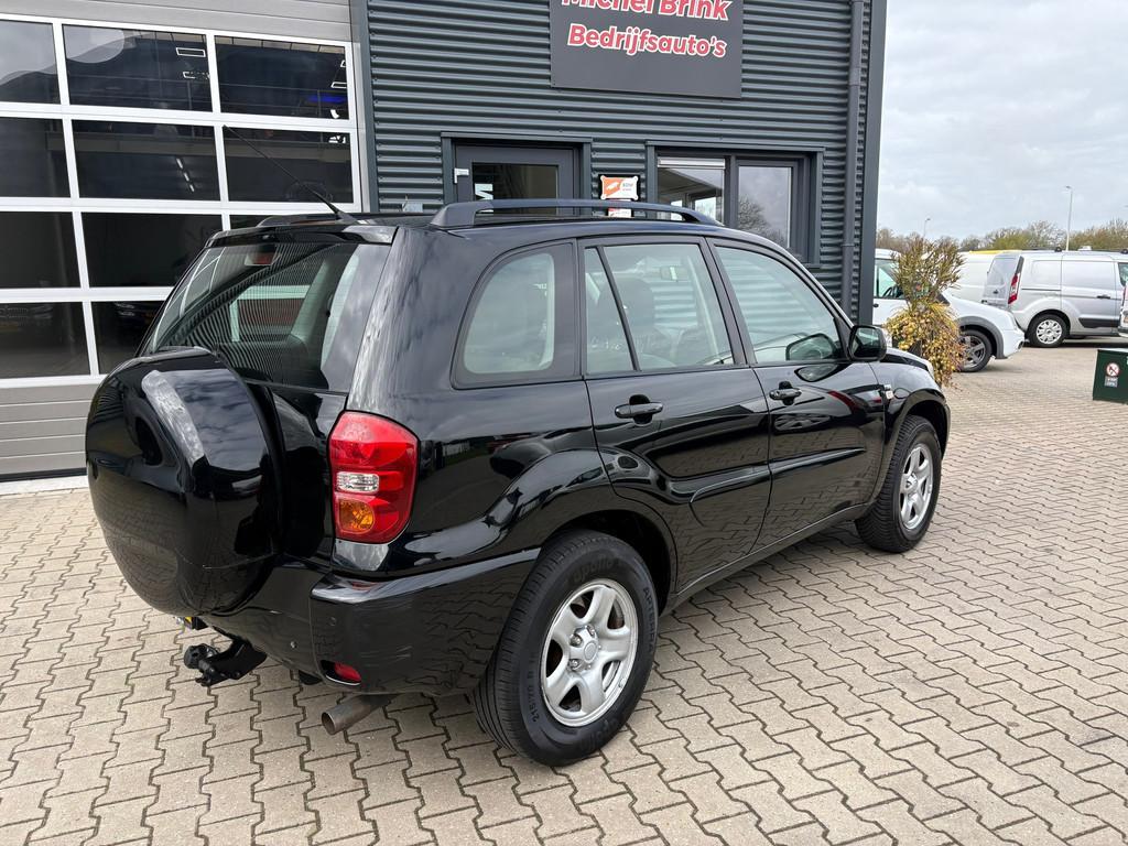 Toyota RAV4 1.8-16V VVT-i Luna Airco, Voorwielaandrijving, Gebruikt, Zwart, 4 cilinders