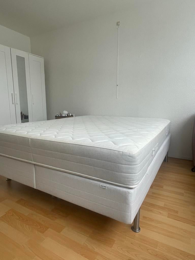 Boxspring met matras te koop, Gebruikt, Wit, Tweepersoons, Ophalen of Verzenden