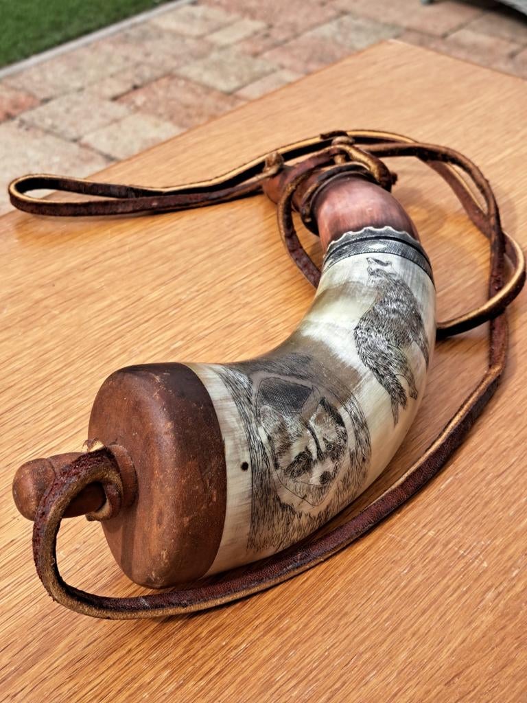 Decoratieve Buskruit Hoorn met Dieren Gravures, Ophalen of Verzenden