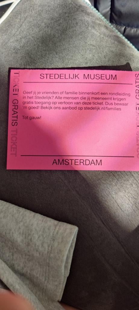 Stedelijk Museum kaart, Drie personen of meer