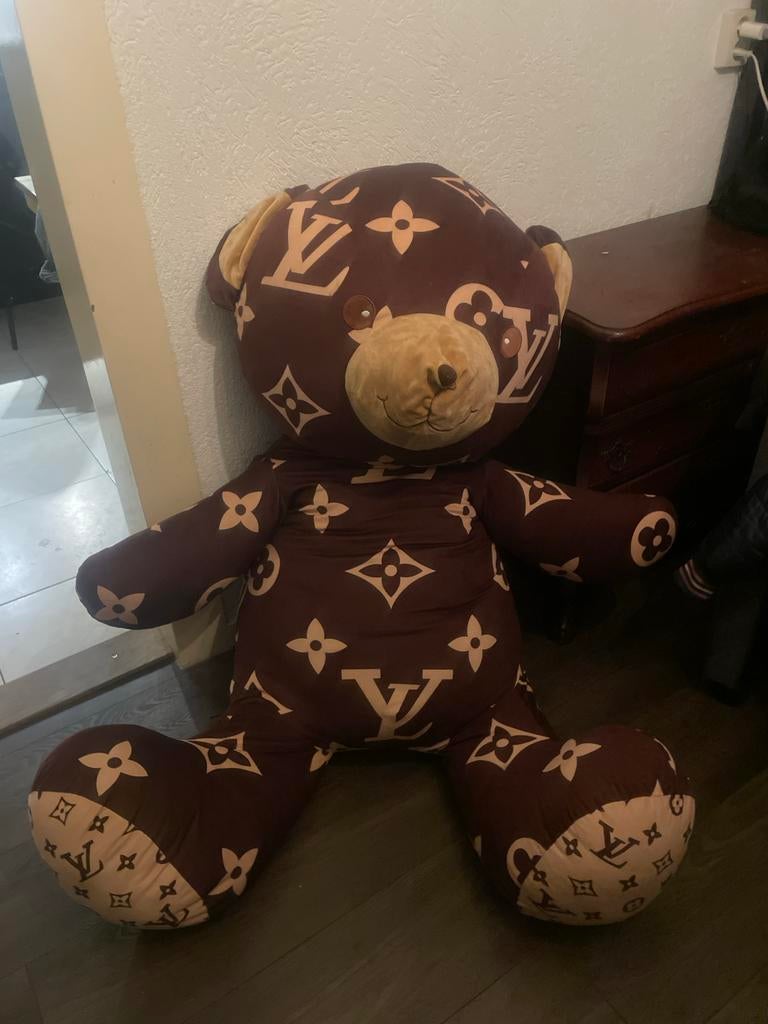 Grote Louis Vuitton Stijl Knuffelbeer - Zo goed als nieuw, Overige merken, Overige karakters, Beer, Ophalen of Verzenden