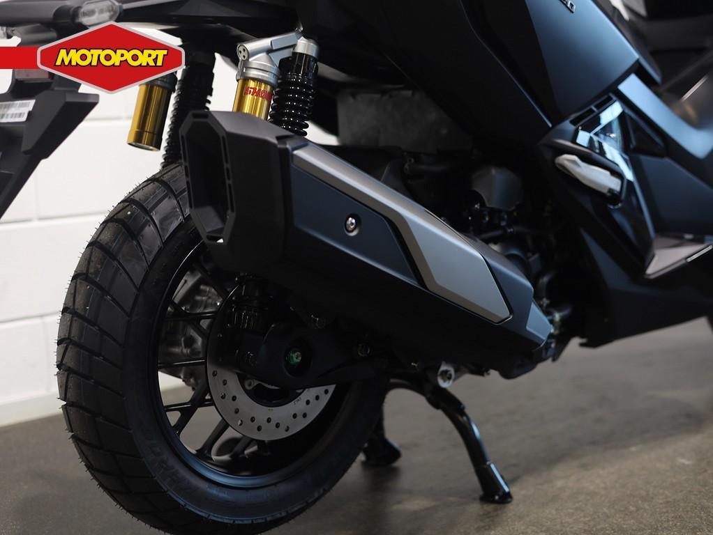Honda ADV 350 (bj 2026), Scooter, Doornveld 180
B 1731  ZELLIK, BE, Bedrijf, Mc.benelux@honda-eu.com