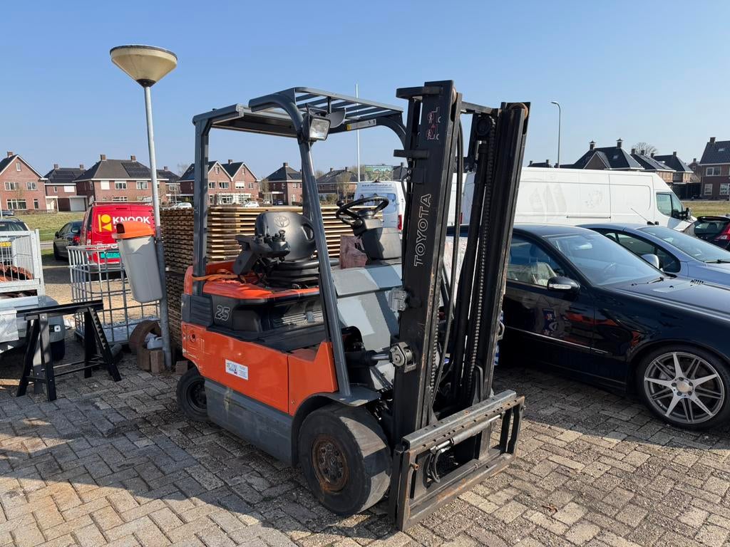 TOYOTA GABELSTAPLER  MODELL: 7FBMF25 Accu Defect, Zakelijke goederen, Ophalen, Heftruck, Toyota, 1000 tot 2000 kg