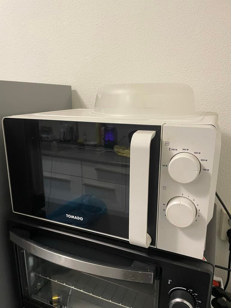 Tomado magnetron wit, Witgoed en Apparatuur, Magnetrons, Ophalen, Gebruikt, Magnetron, Draaiplateau