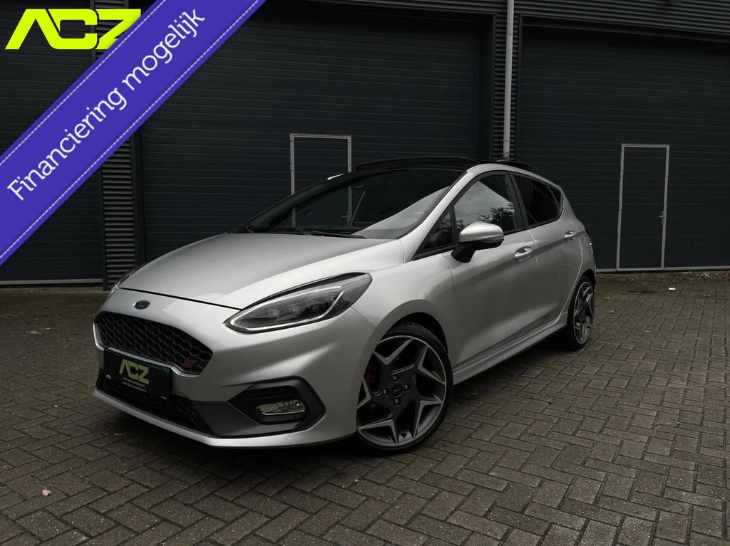 Ford Fiesta ST-3 Performance 200PK|Pano|B&O|Navi|Recaro, Auto's, Ford, Voorwielaandrijving, Zwart, Lichtsensor, 1188 kg