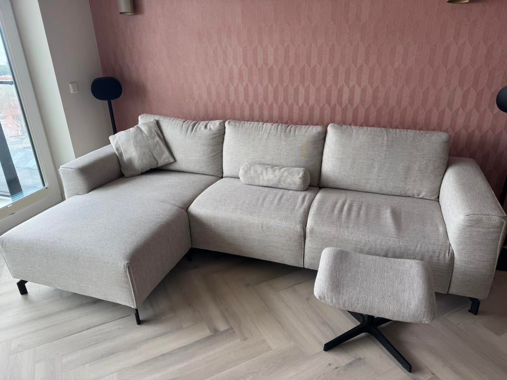 Montél hoekbank model Elements 2.83 x 1.56 m, Ophalen, Zo goed als nieuw, Stof