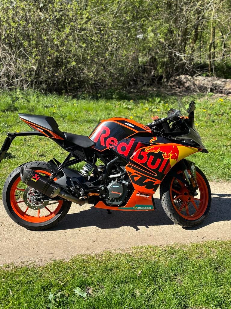 Red Bull KTM RC125 2019 Akrapovič A1