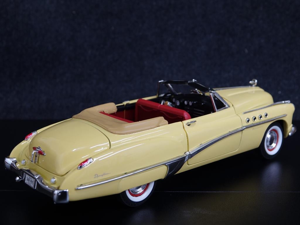 Greenlight 1:18 1949 Buick Roadmaster RainMan Charlie Babbit, Hobby en Vrije tijd, Modelauto's | 1:18, Overige merken, Auto, Onbekend