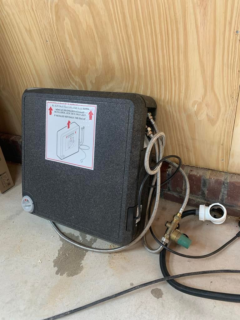 Inventum Modesto Q10 Boiler 10L 2000W, Gebruikt, Aardgas, Minder dan 20 liter, Onbekend