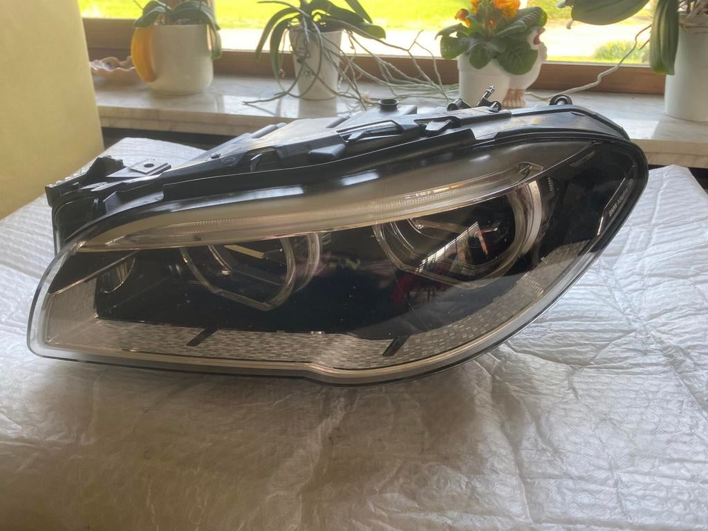 BMW F10 LCI “vol” LED koplamp links, Ophalen, BMW