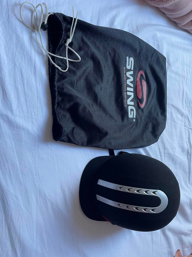 Paardrijcap maat 56 merk swing, Dieren en Toebehoren, Paardrijkleding, Ophalen of Verzenden, Zo goed als nieuw, Dressuur, Cap